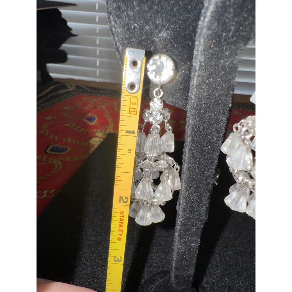 VNTG SIGNED HATTIE CARNEGIE RHINESTONE & CRYSTAL CHANDELIER EARRINGS -SILVERTONE - Picture 5 of 12